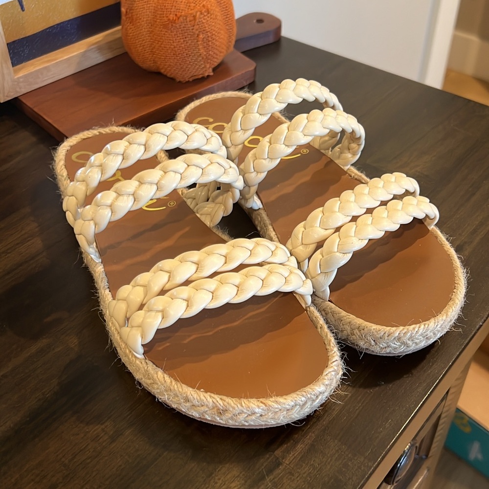 Brand new Boutique Sandals